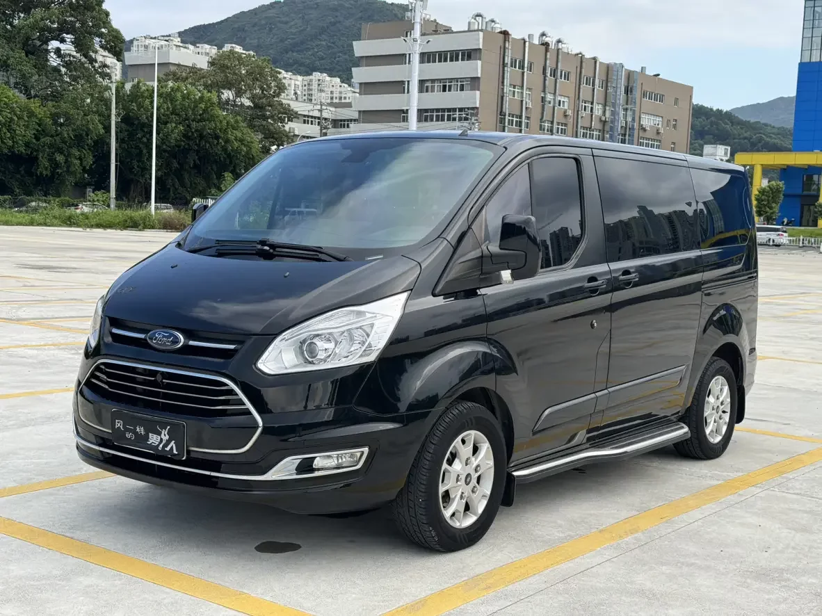 Ford Toureo