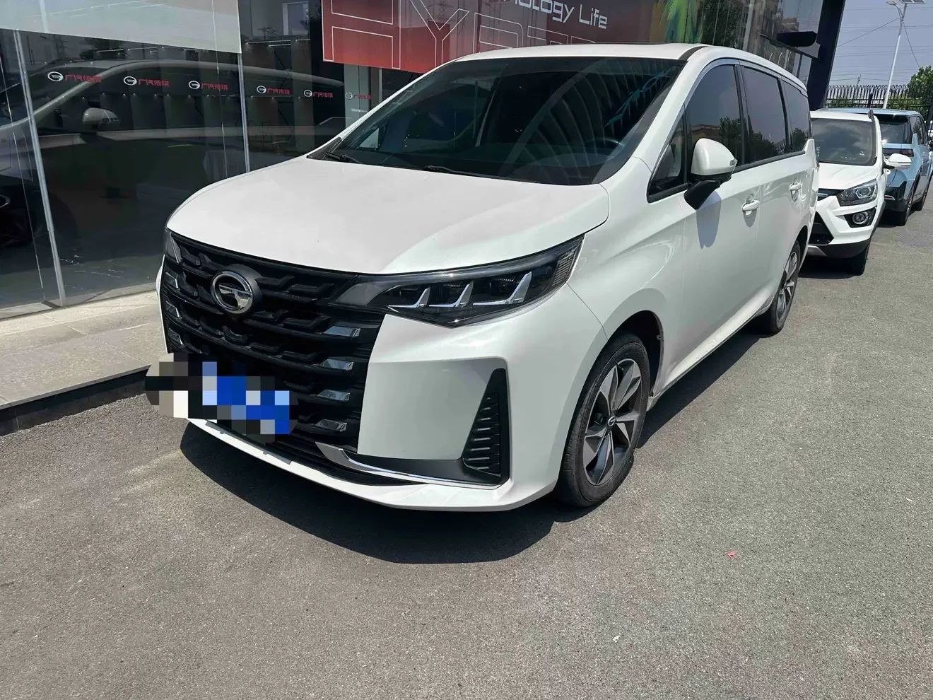 GAC Trumpchi M6  из Китая