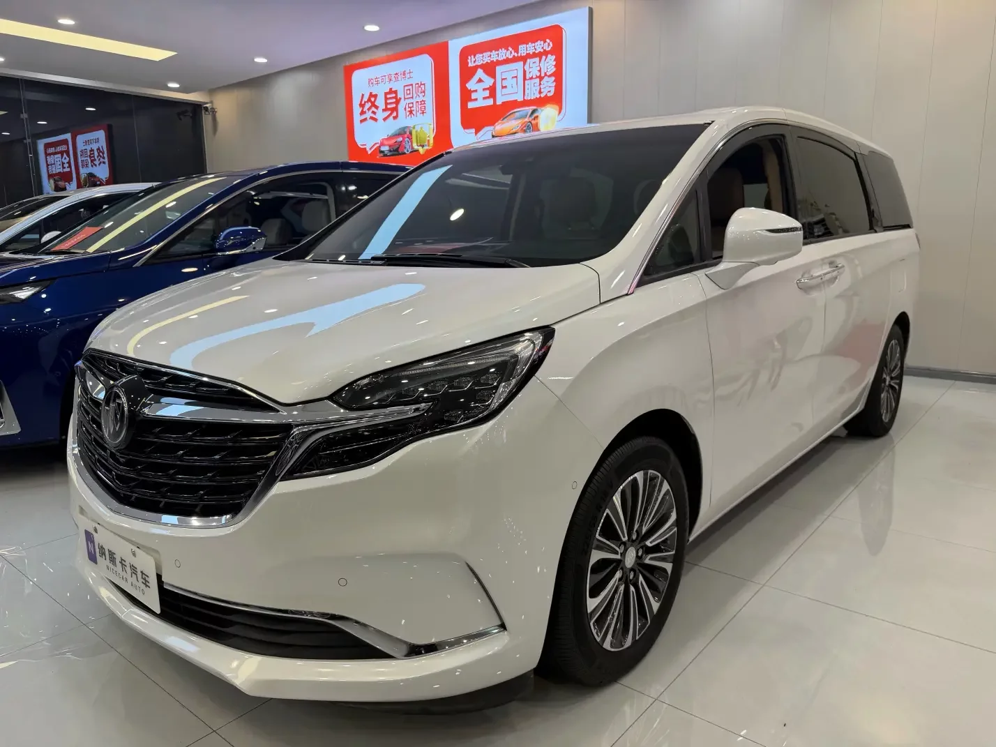 Buick GL8  из Китая