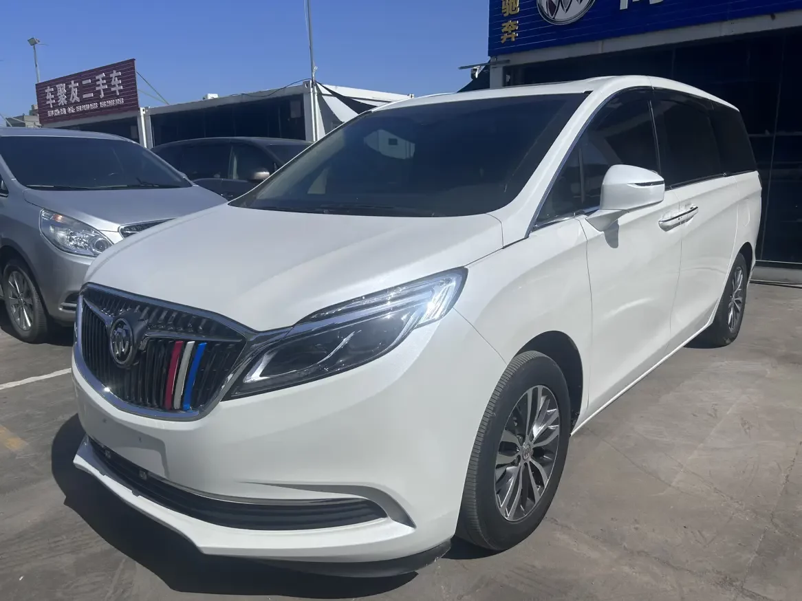 Buick GL8  из Китая