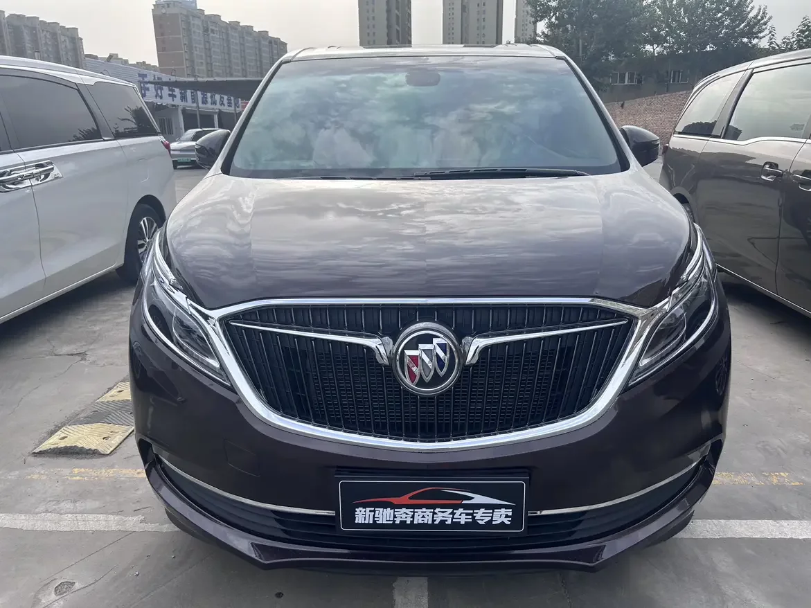 Buick GL8  из Китая