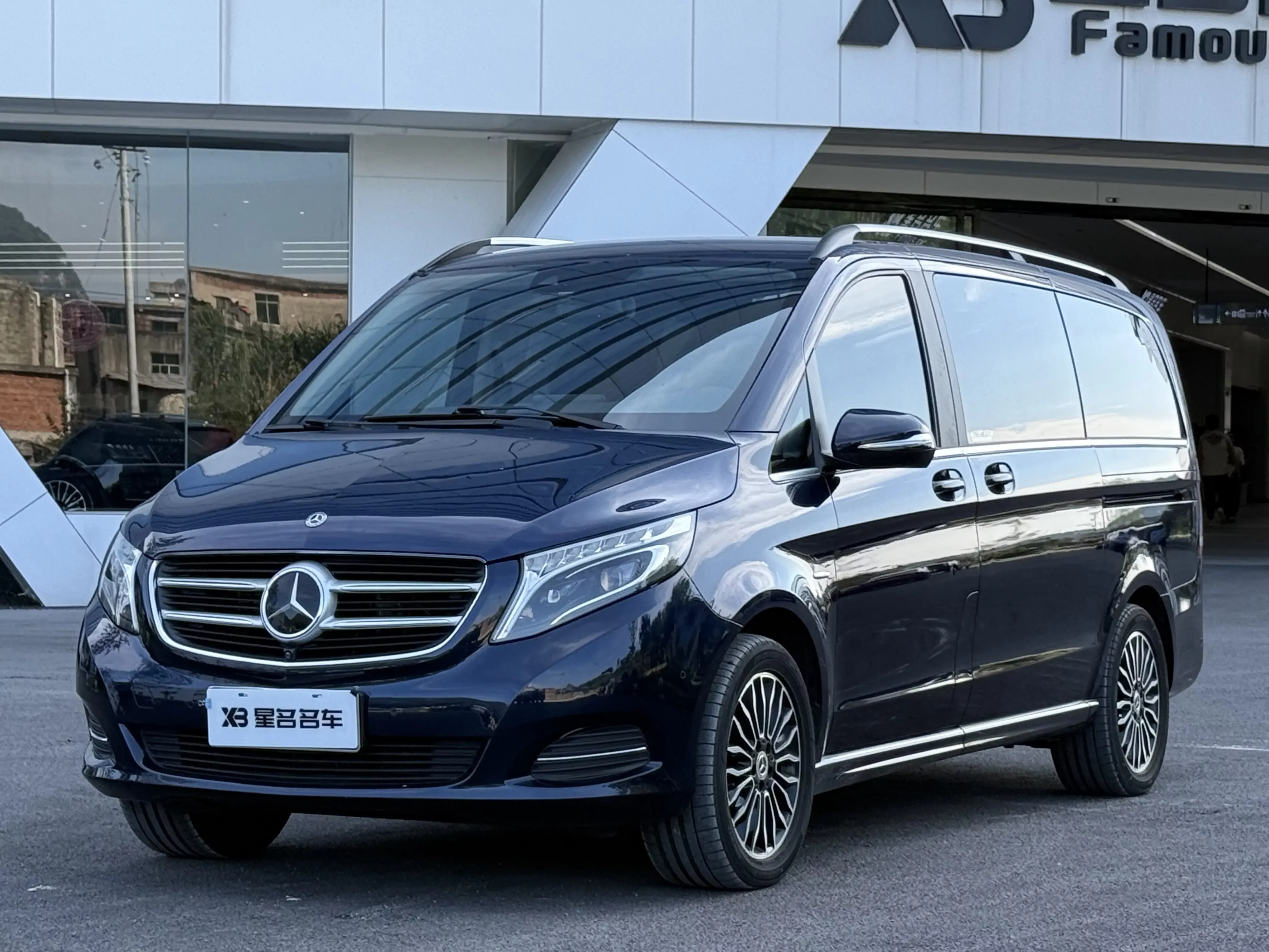 Mercedes-Benz V Class  из Китая