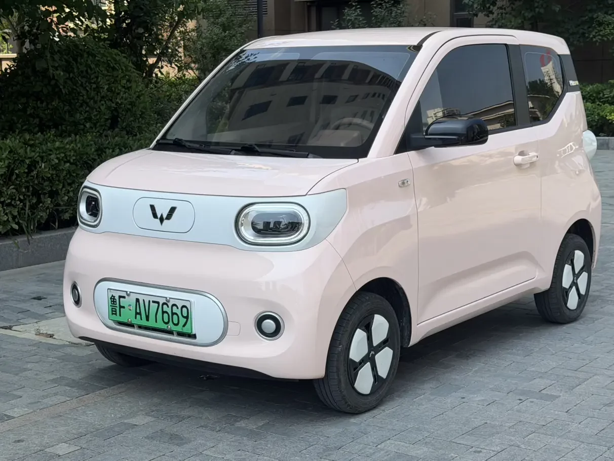 Wuling Hongguang MINIEV  из Китая