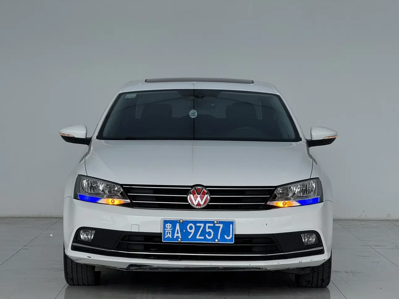 Volkswagen Sagitar  из Китая