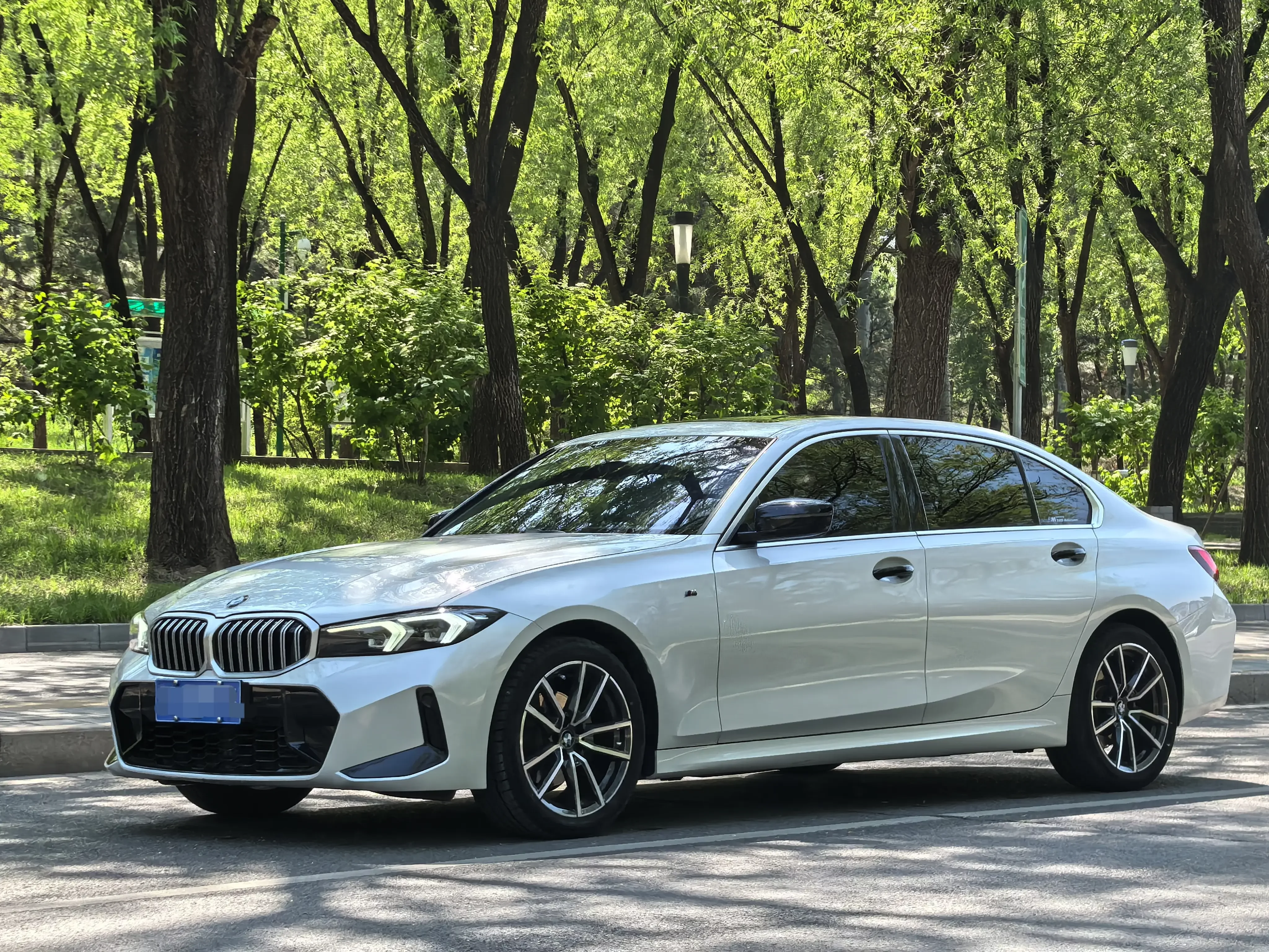BMW 3-SERIES