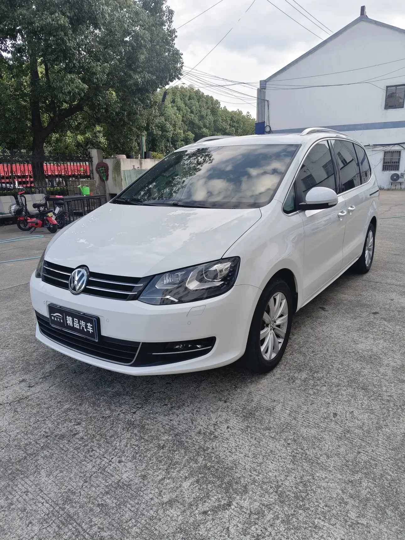 Volkswagen Sharon