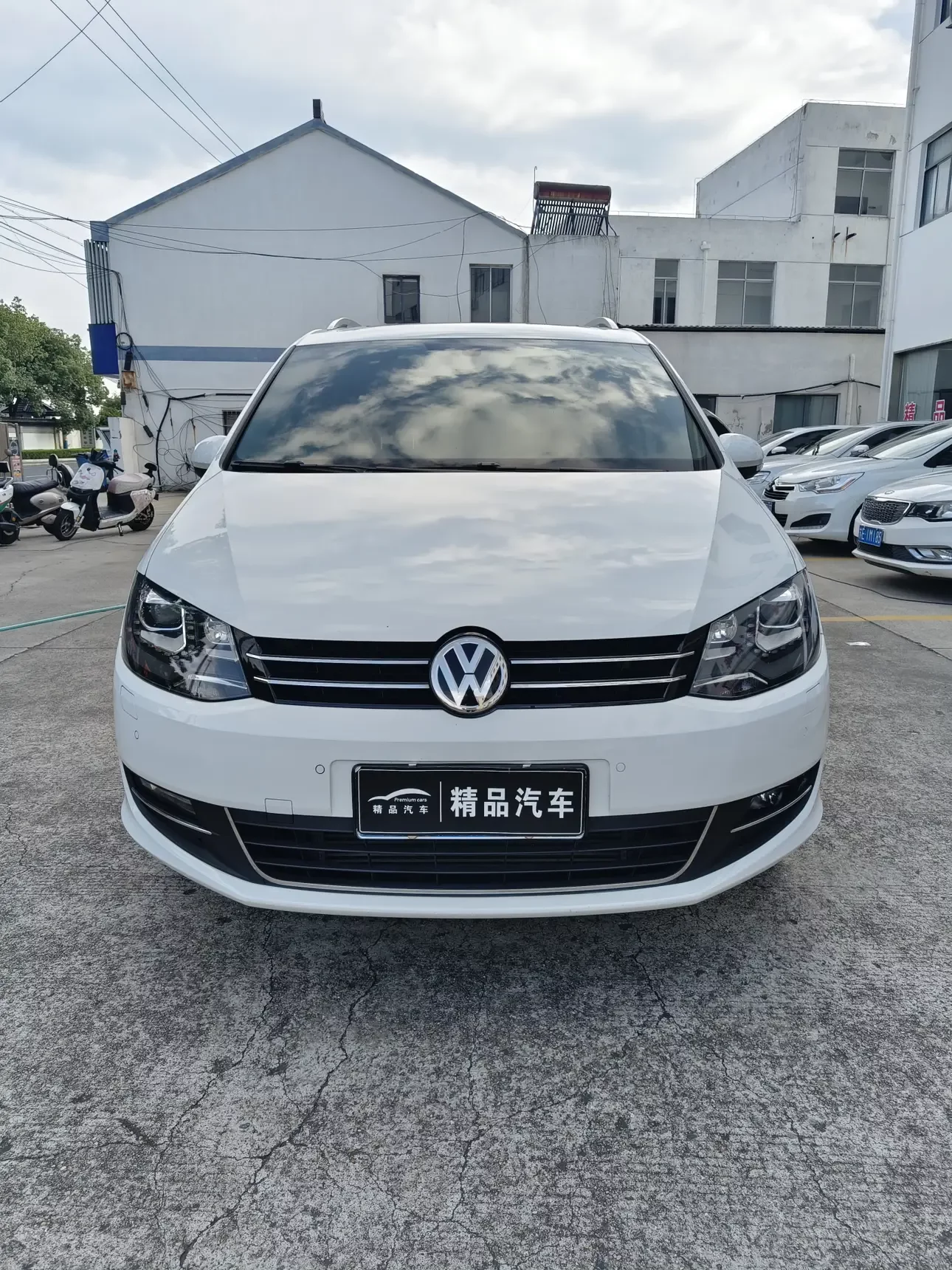 Volkswagen Sharon