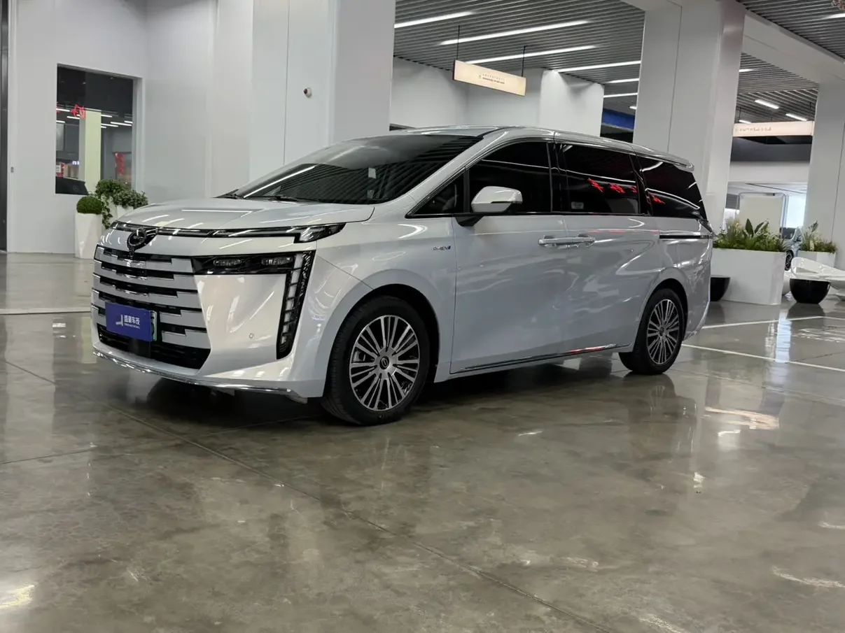 GAC Trumpchi E8 PHEV  из Китая