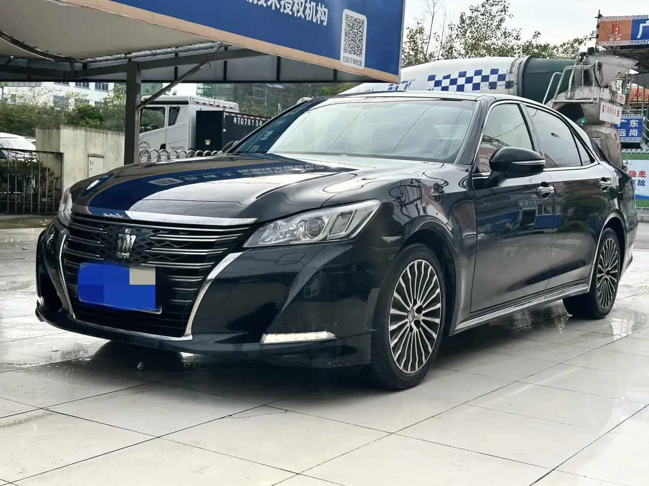 Toyota crown