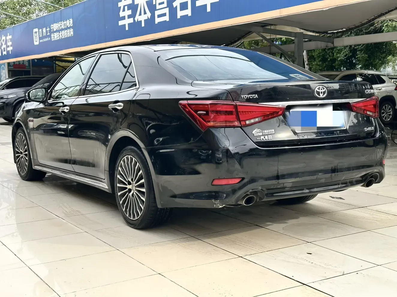 Toyota crown