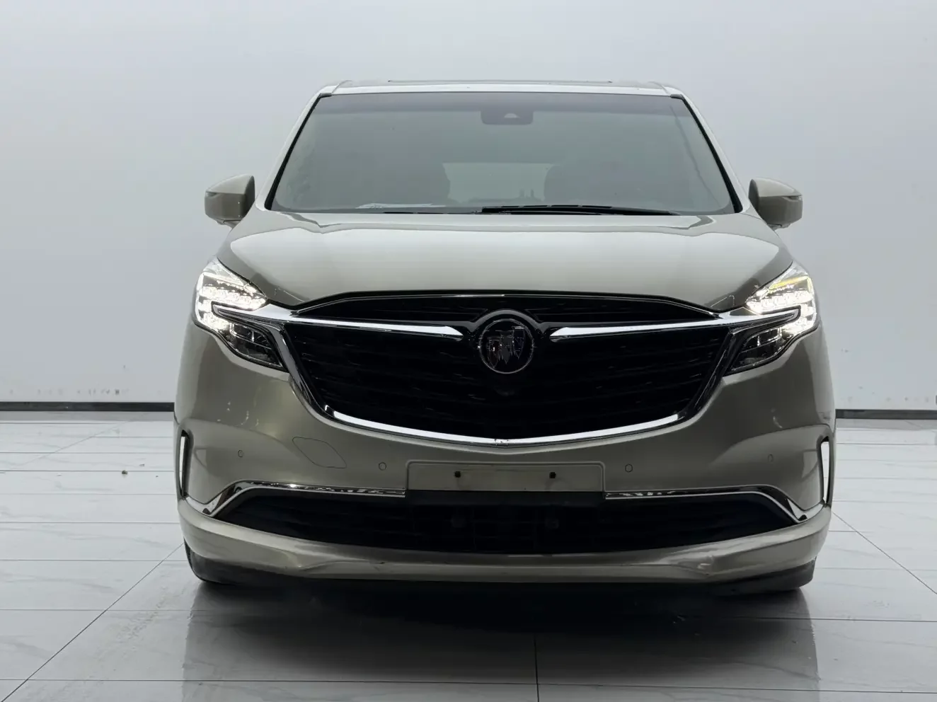 Buick GL8  из Китая