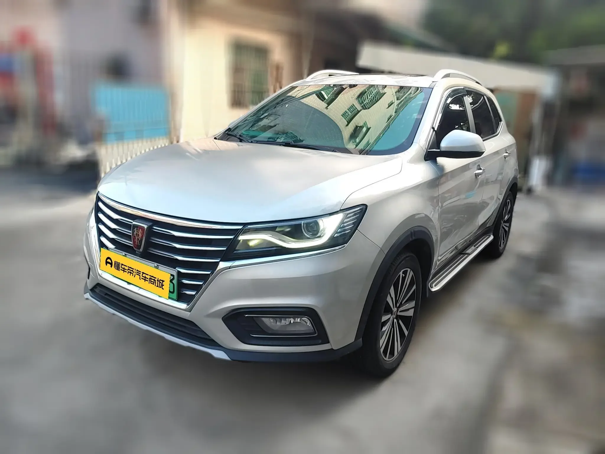 Roewe eRX5  из Китая