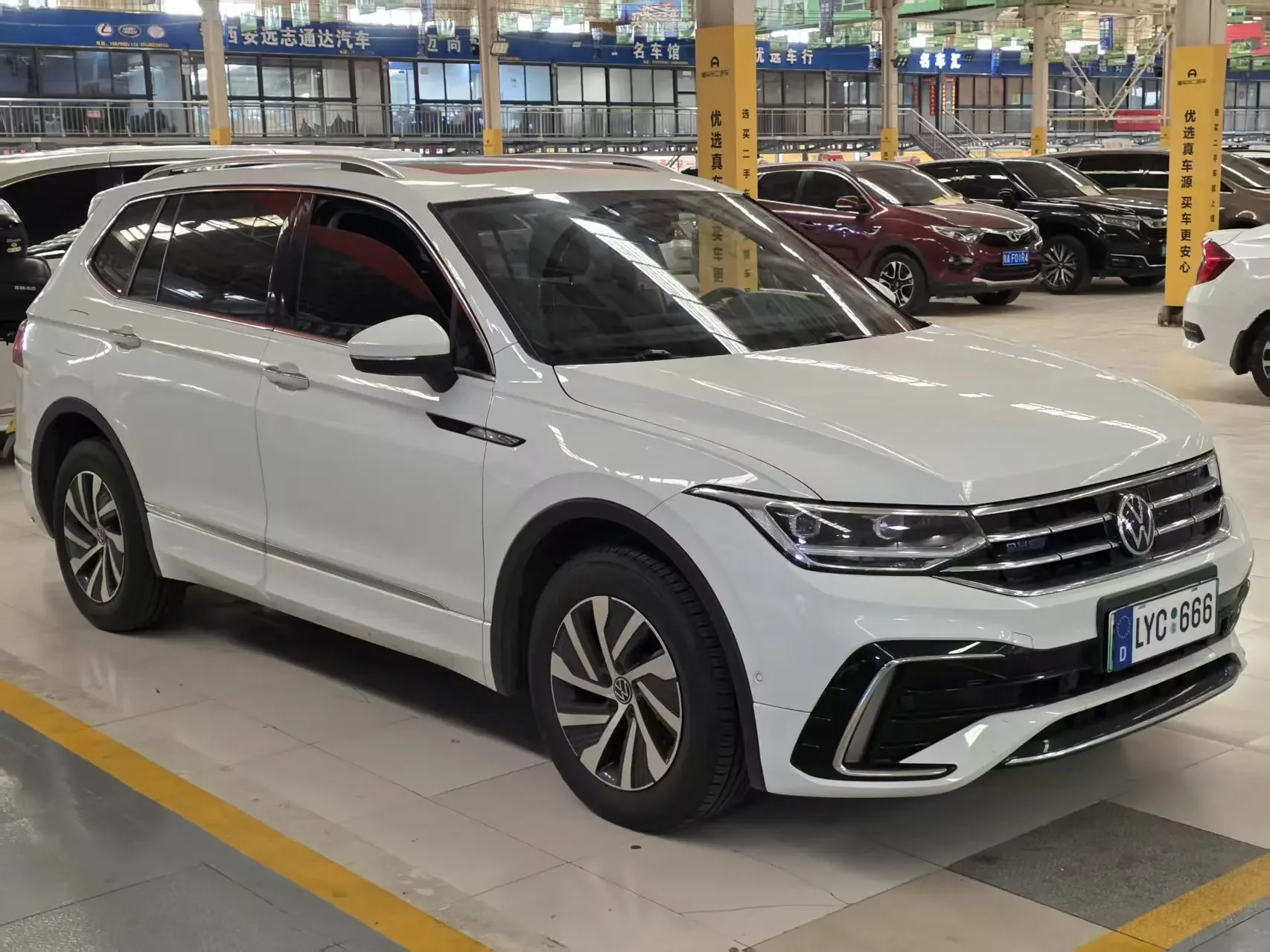 Volkswagen Tiguan L PHEV