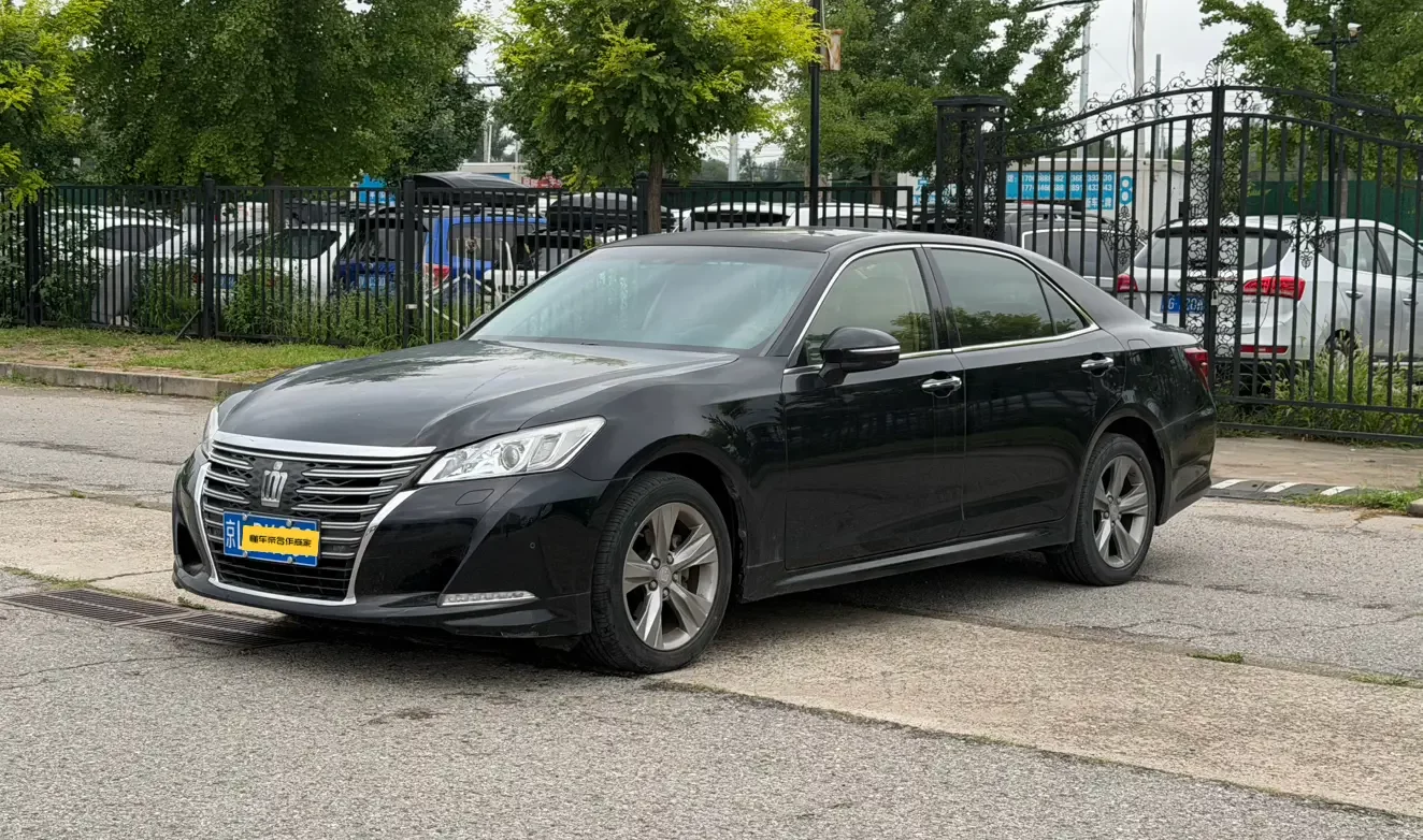 Toyota crown