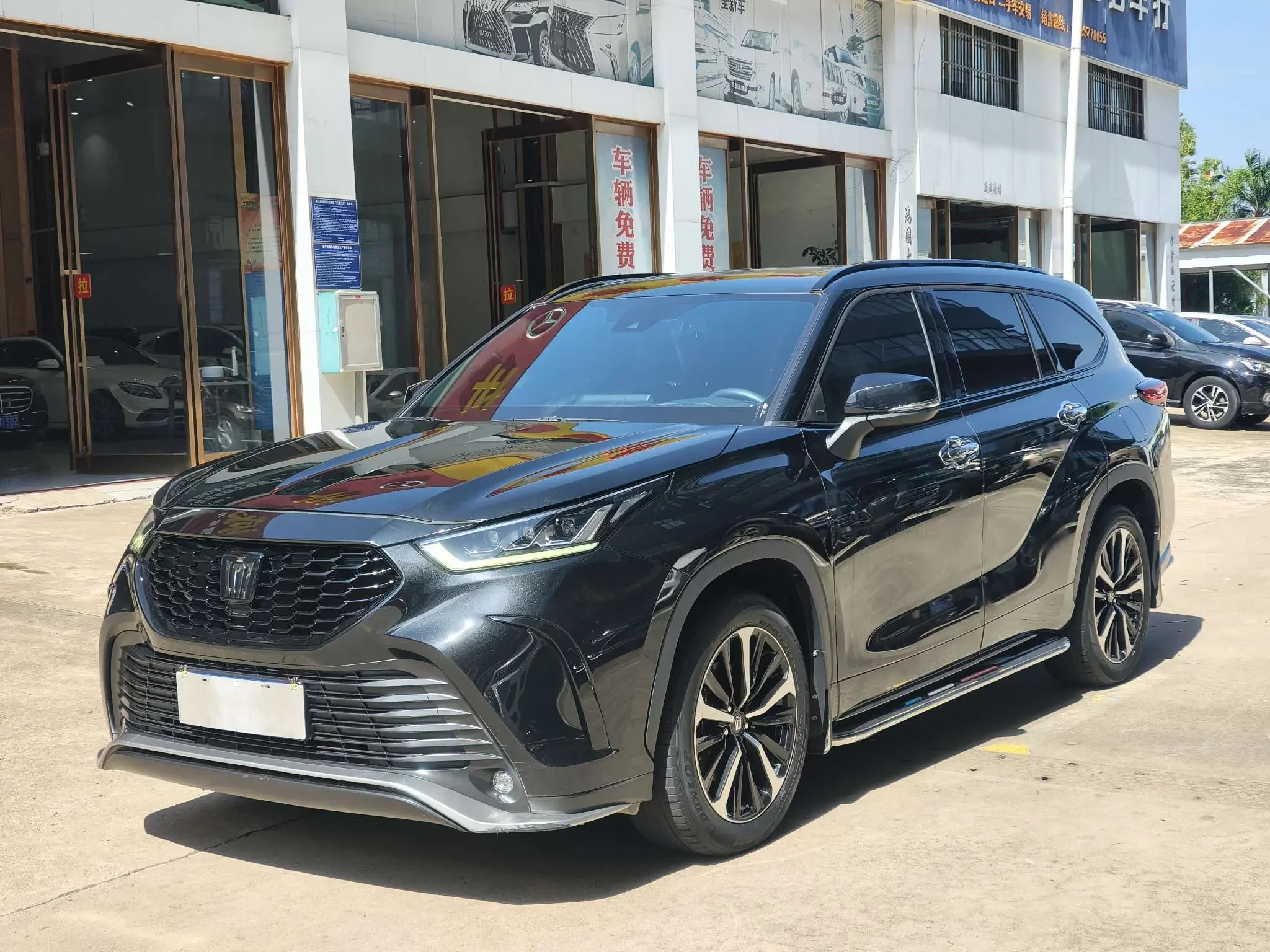 Toyota Crown Kluger