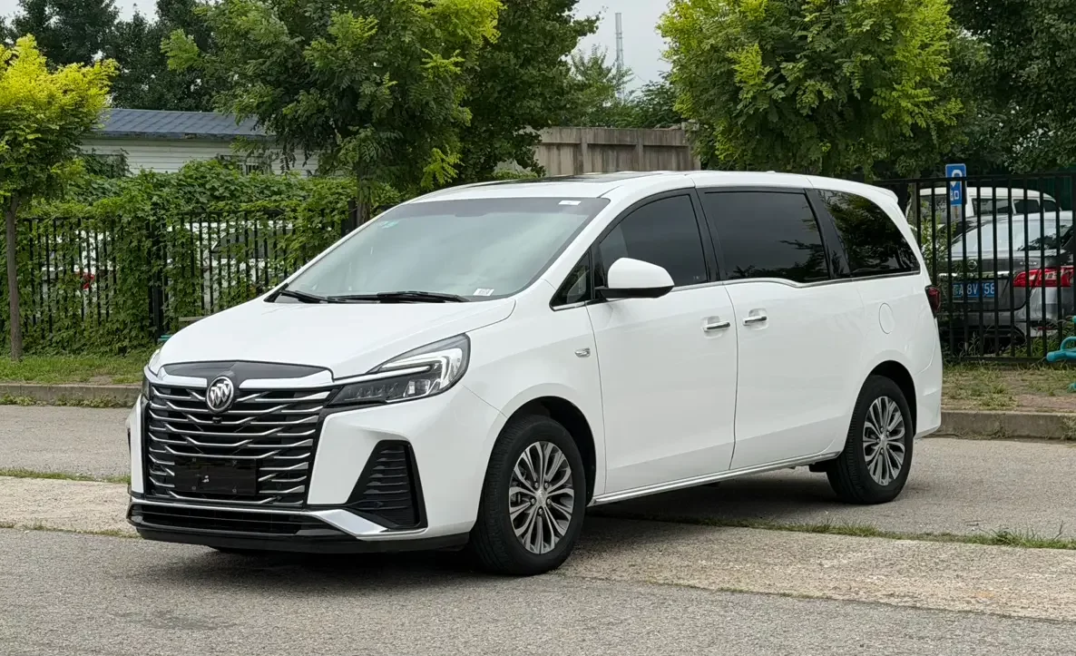 Buick GL8  из Китая