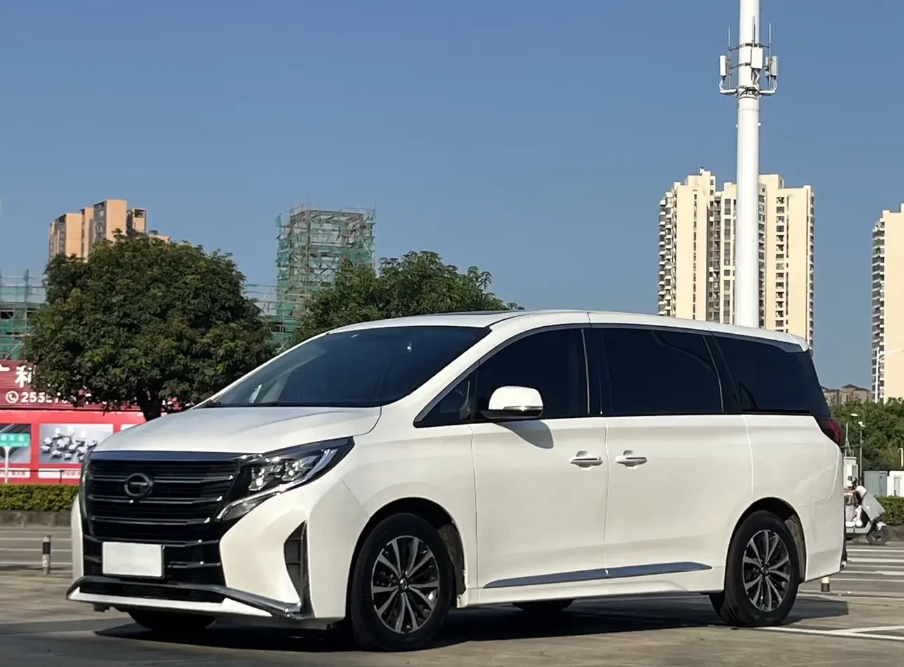 GAC Trumpchi M8  из Китая