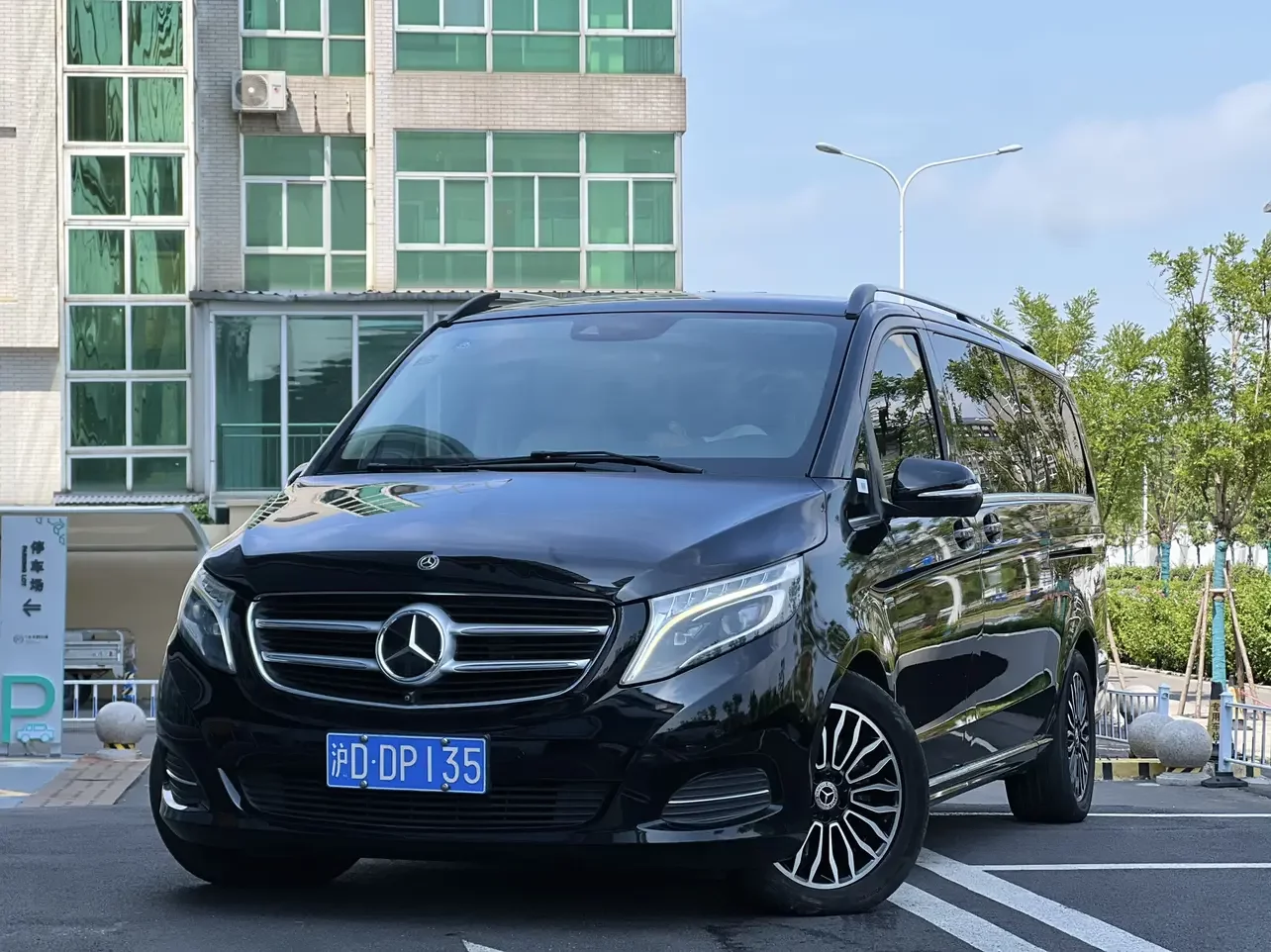 Mercedes-Benz V Class  из Китая