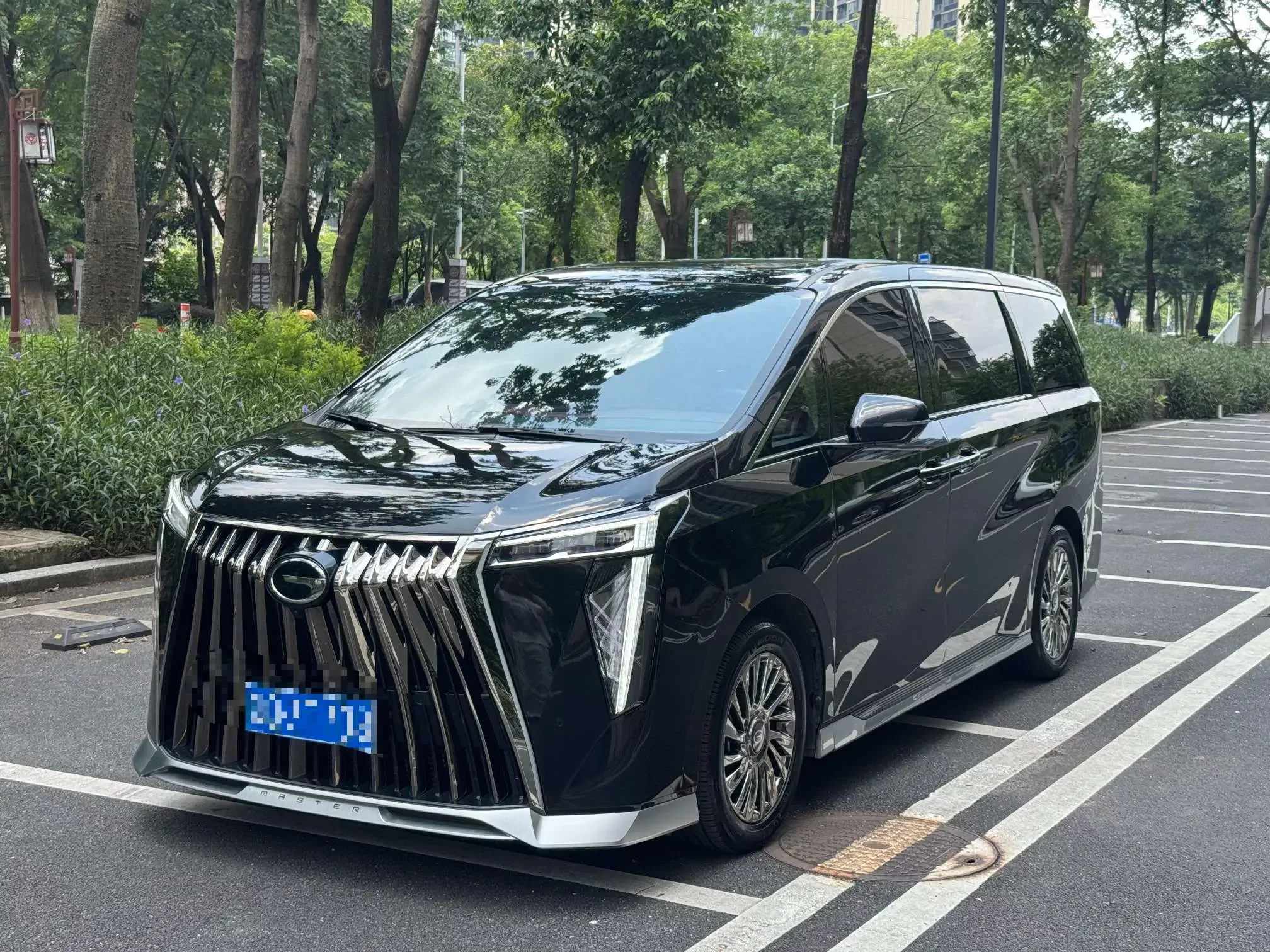 GAC Trumpchi M8  из Китая