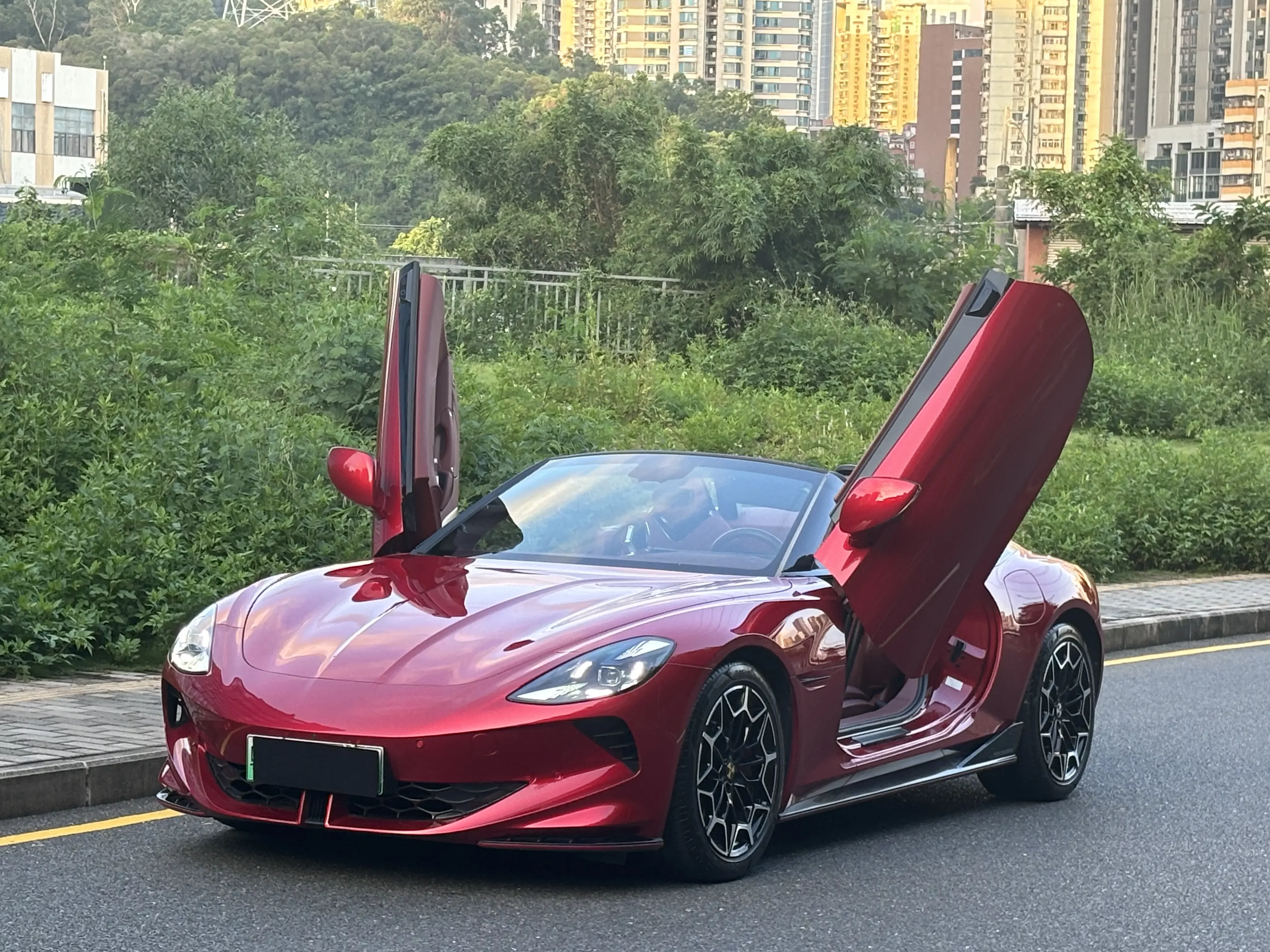 MG Cyberster  из Китая