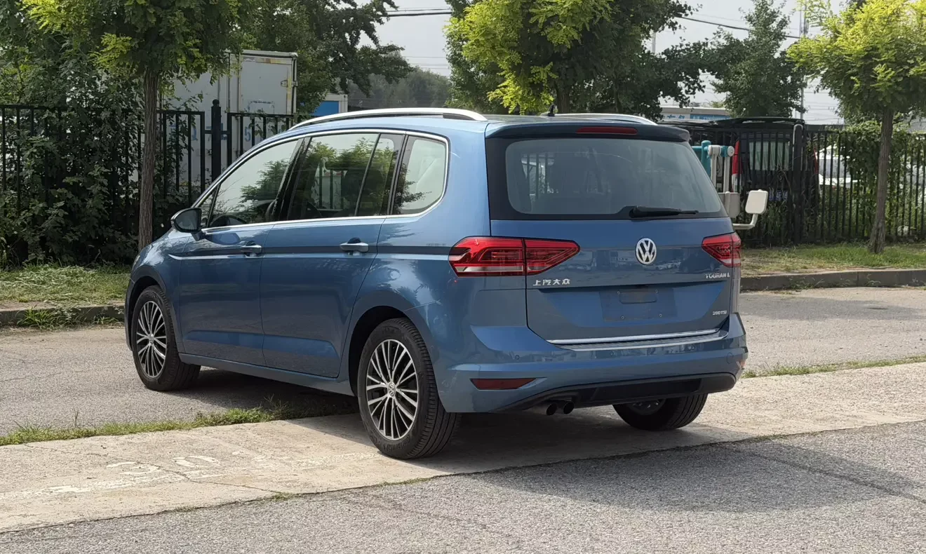 Volkswagen Touran L