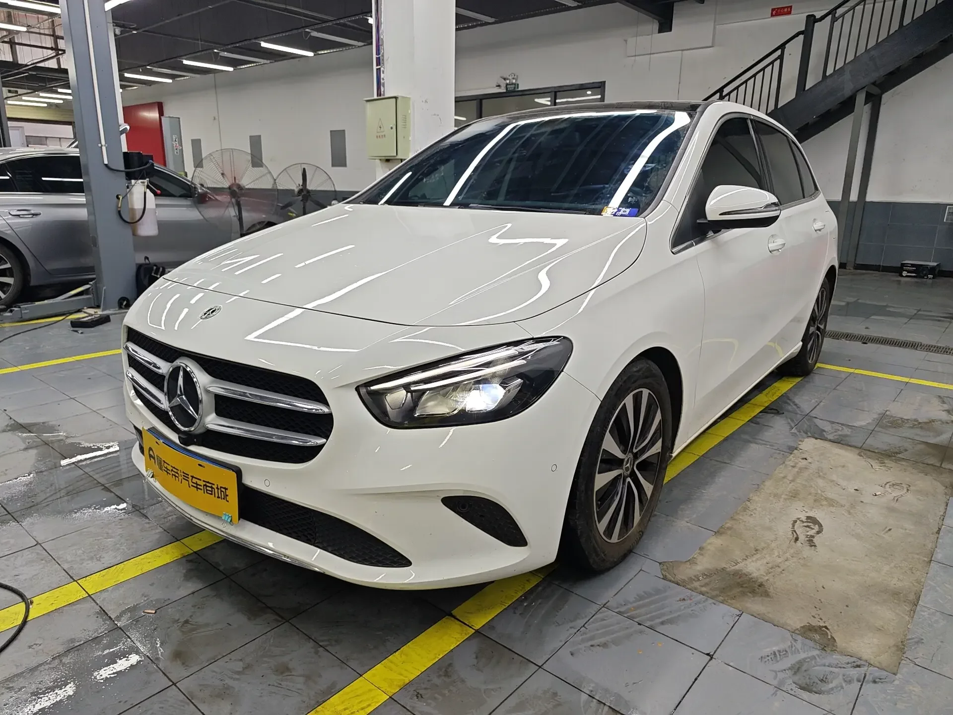 Mercedes-Benz B Class