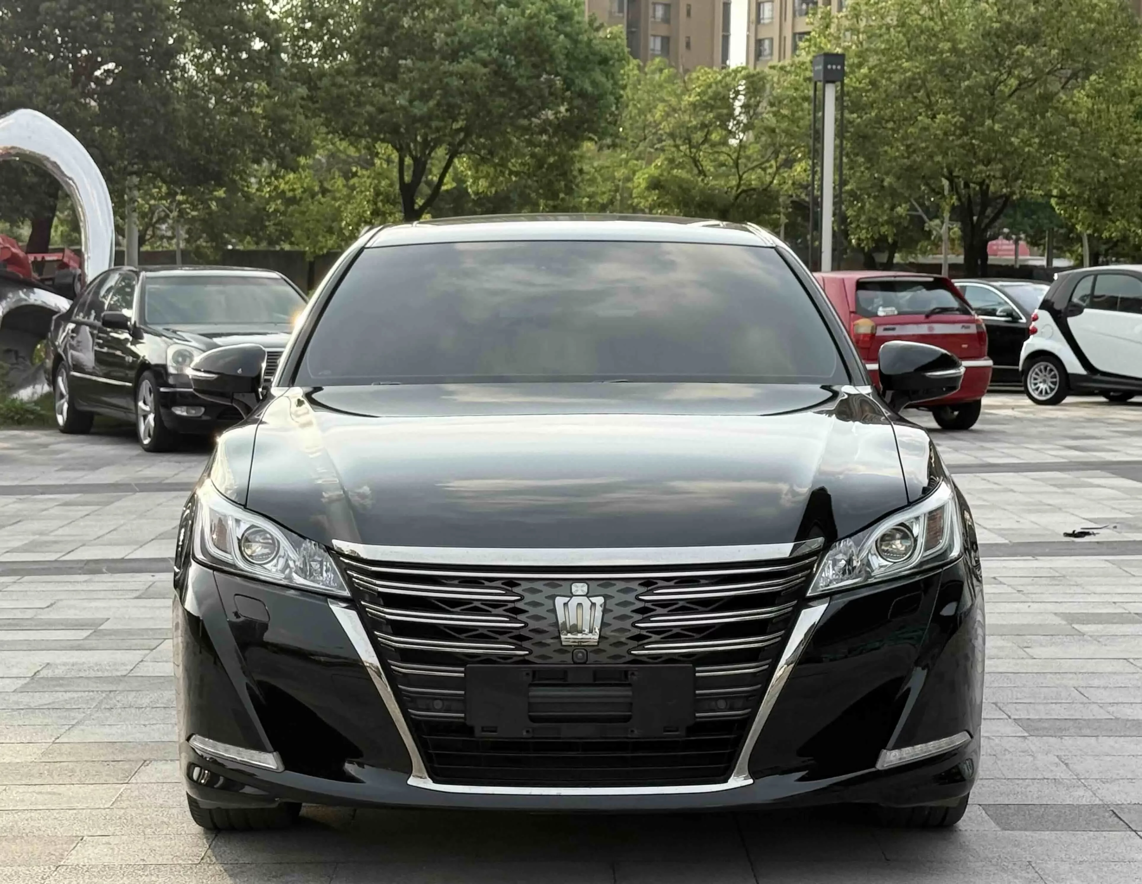 Toyota crown