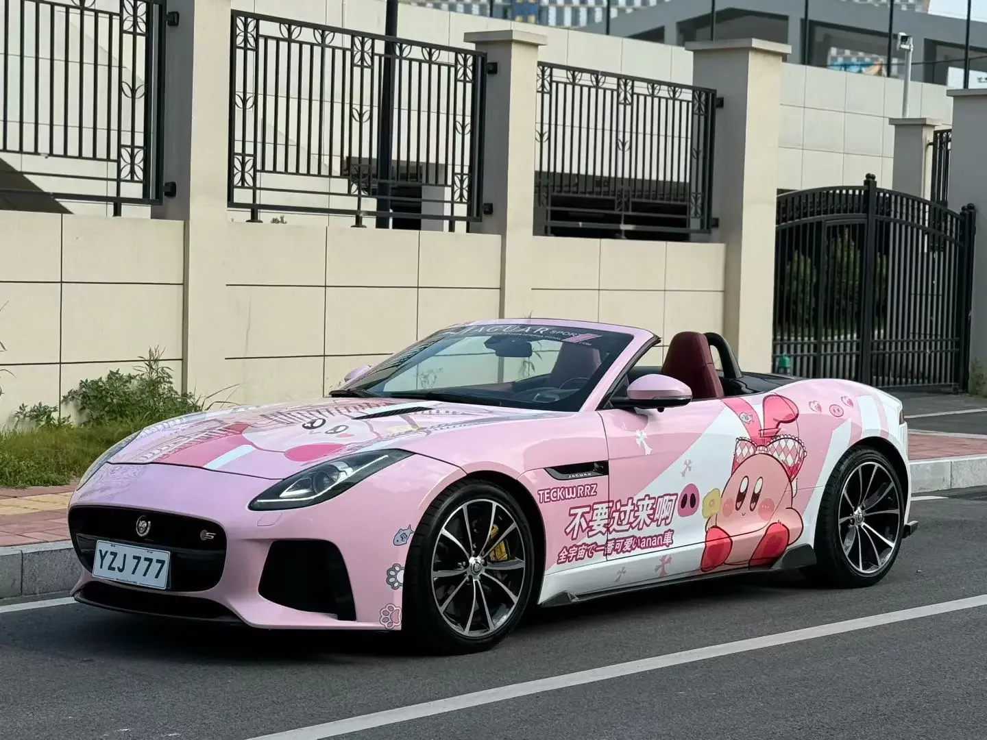 Jaguar F-TYPE  из Китая