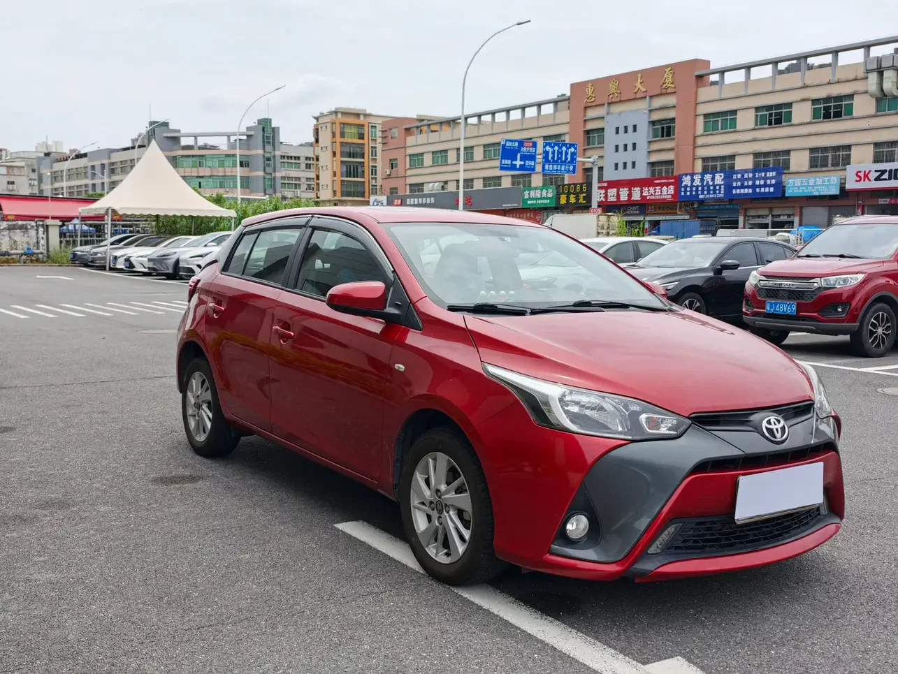Toyota Yaris L