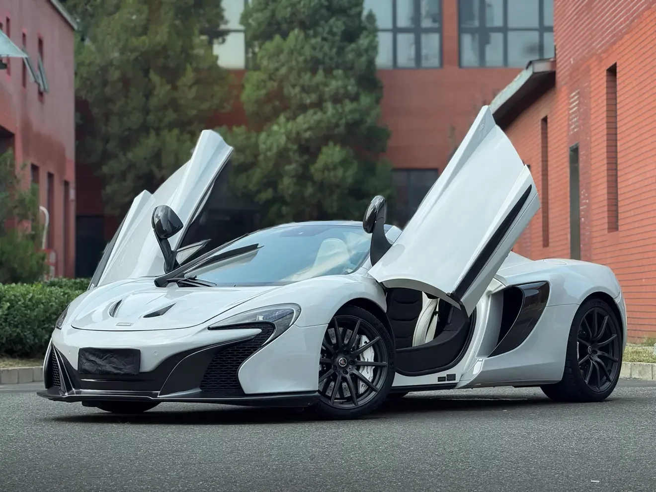 McLaren 650S  из Китая