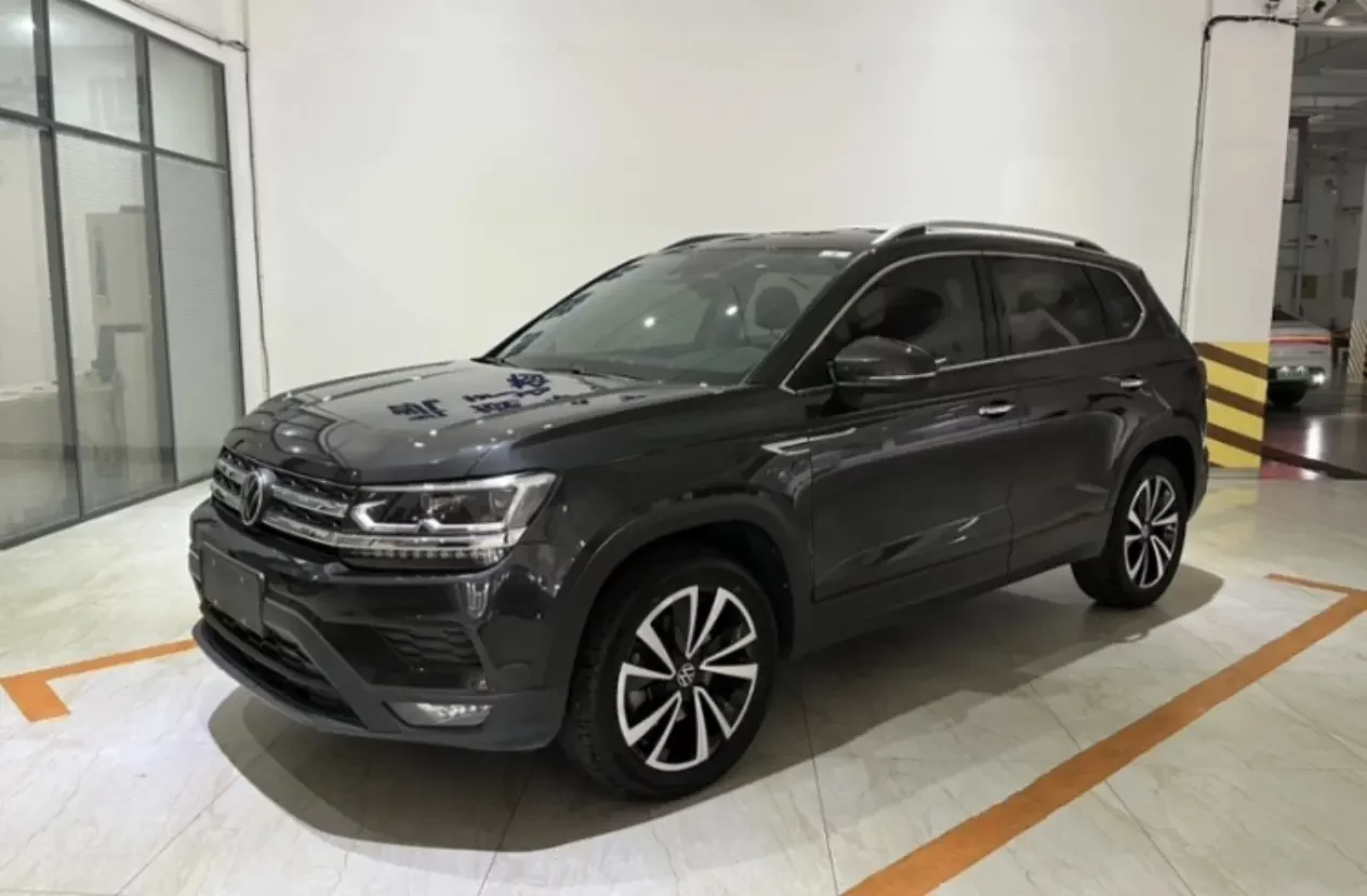 Volkswagen Tharu