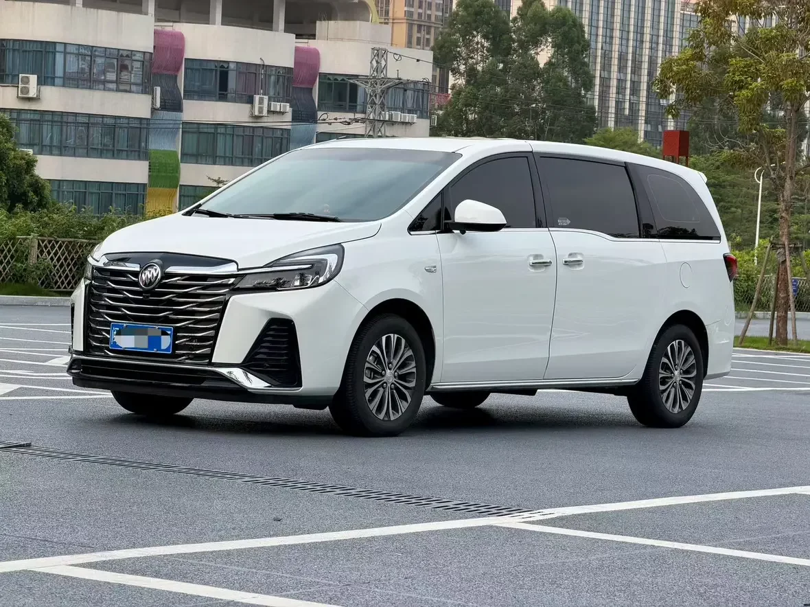 Buick GL8  из Китая