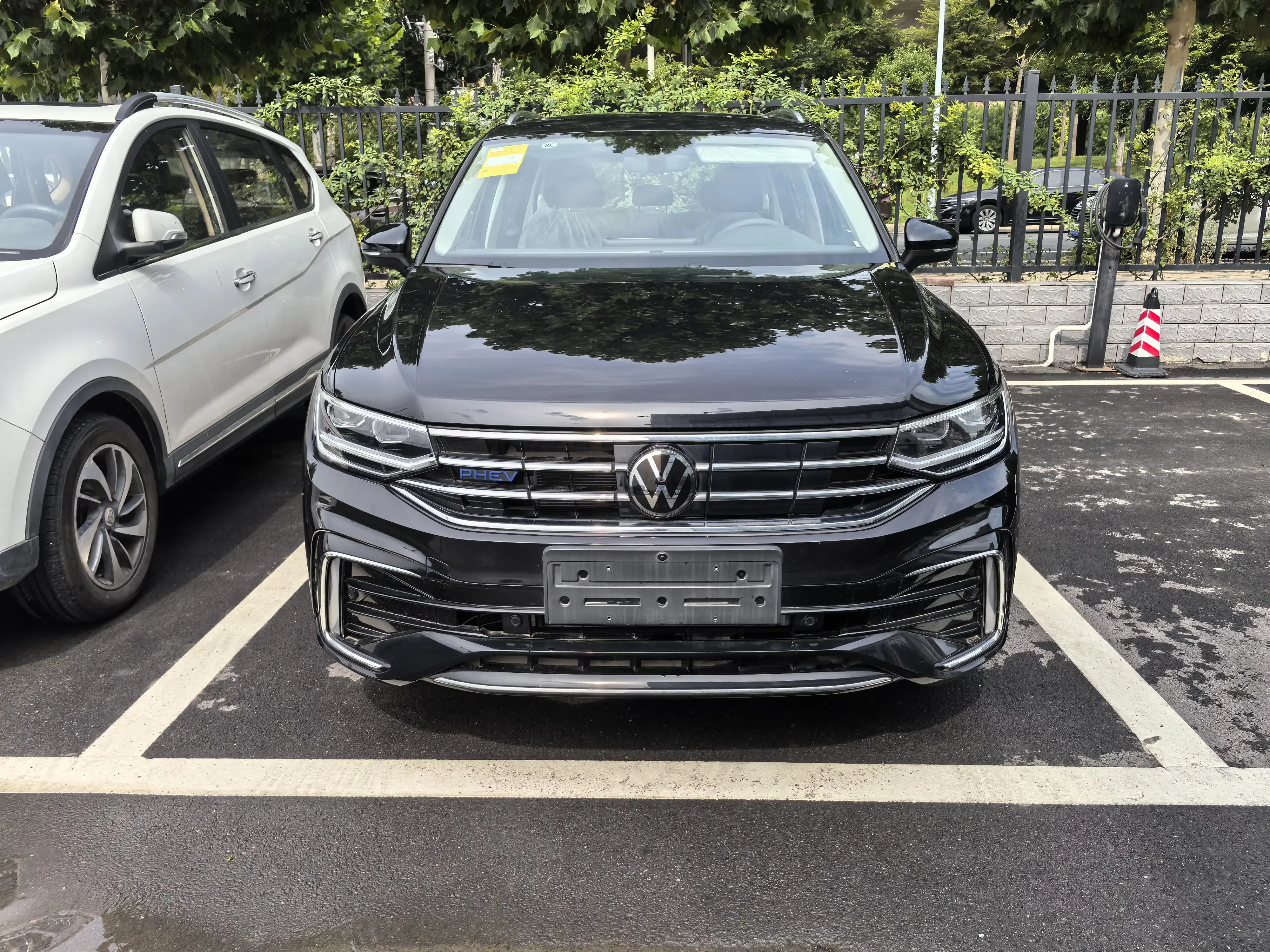 Volkswagen Tiguan L PHEV
