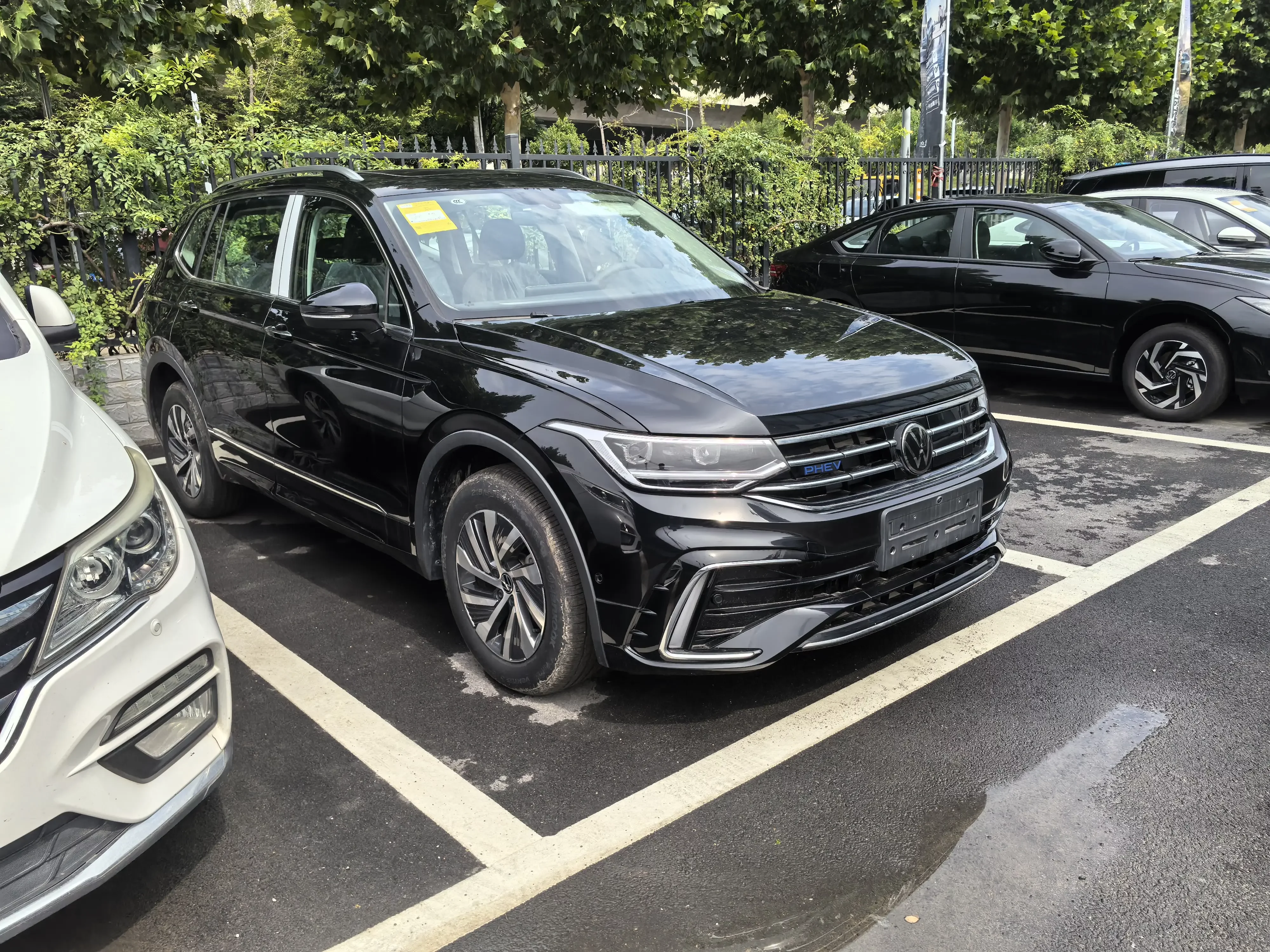 Volkswagen Tiguan L PHEV
