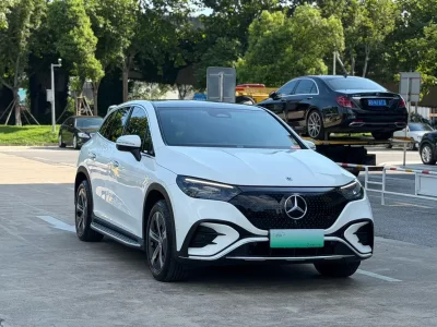 Mercedes-Benz EQE SUV