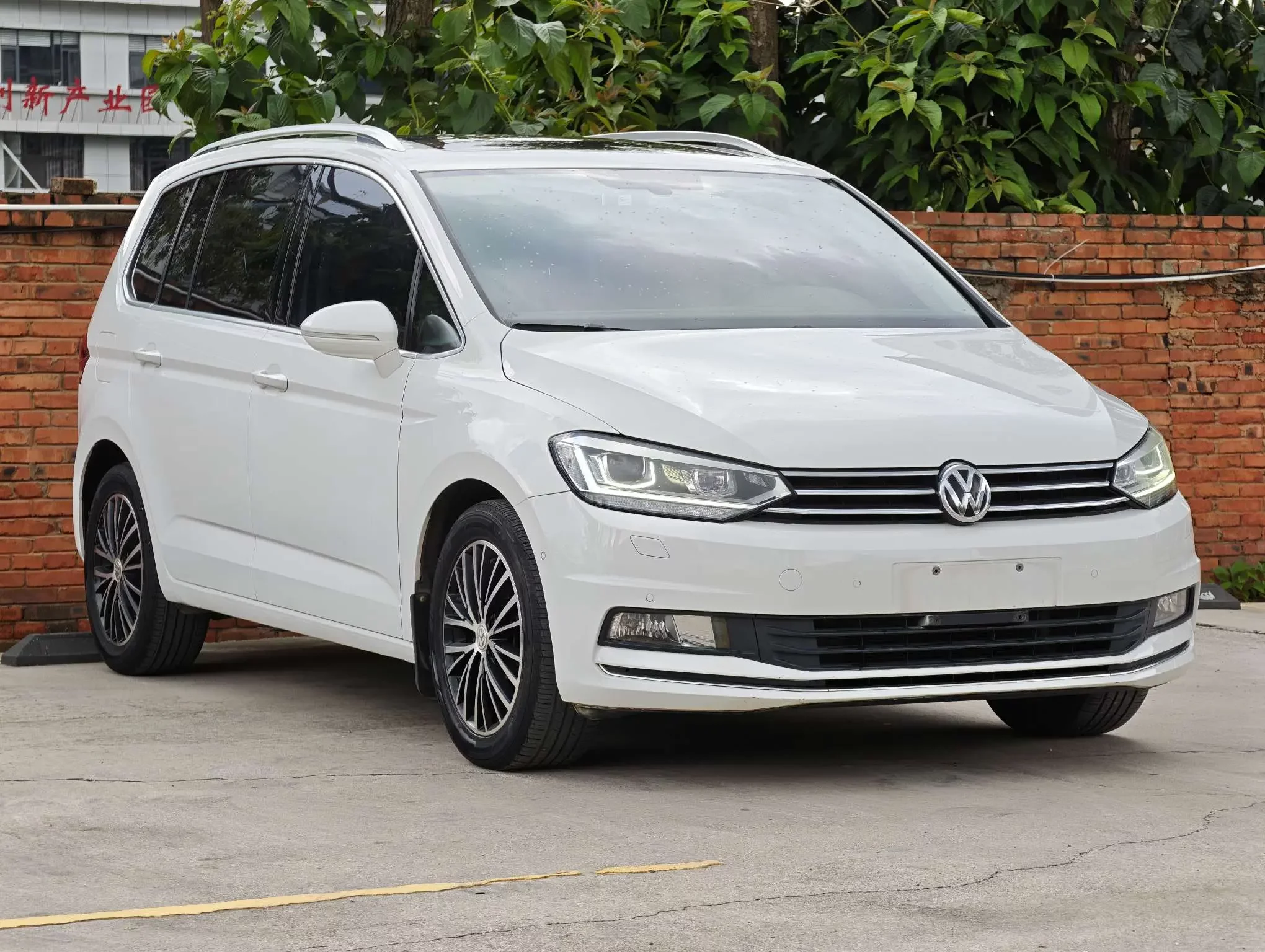 Volkswagen Touran L