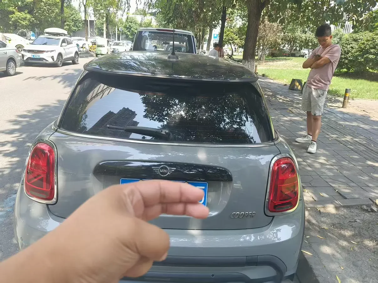 MINI MINI