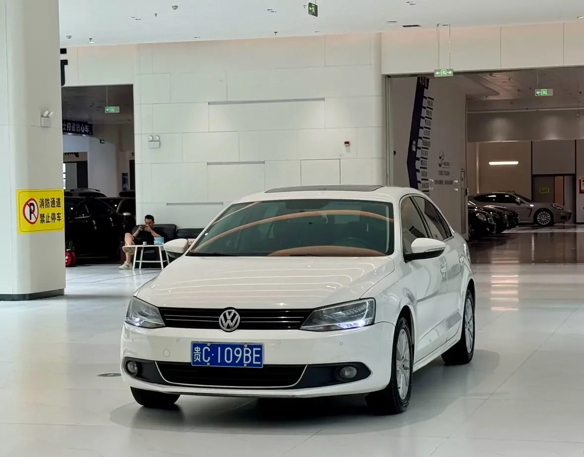 Volkswagen Sagitar
