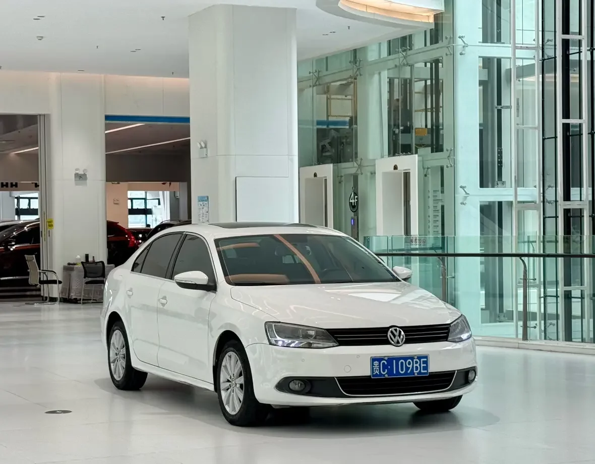 Volkswagen Sagitar