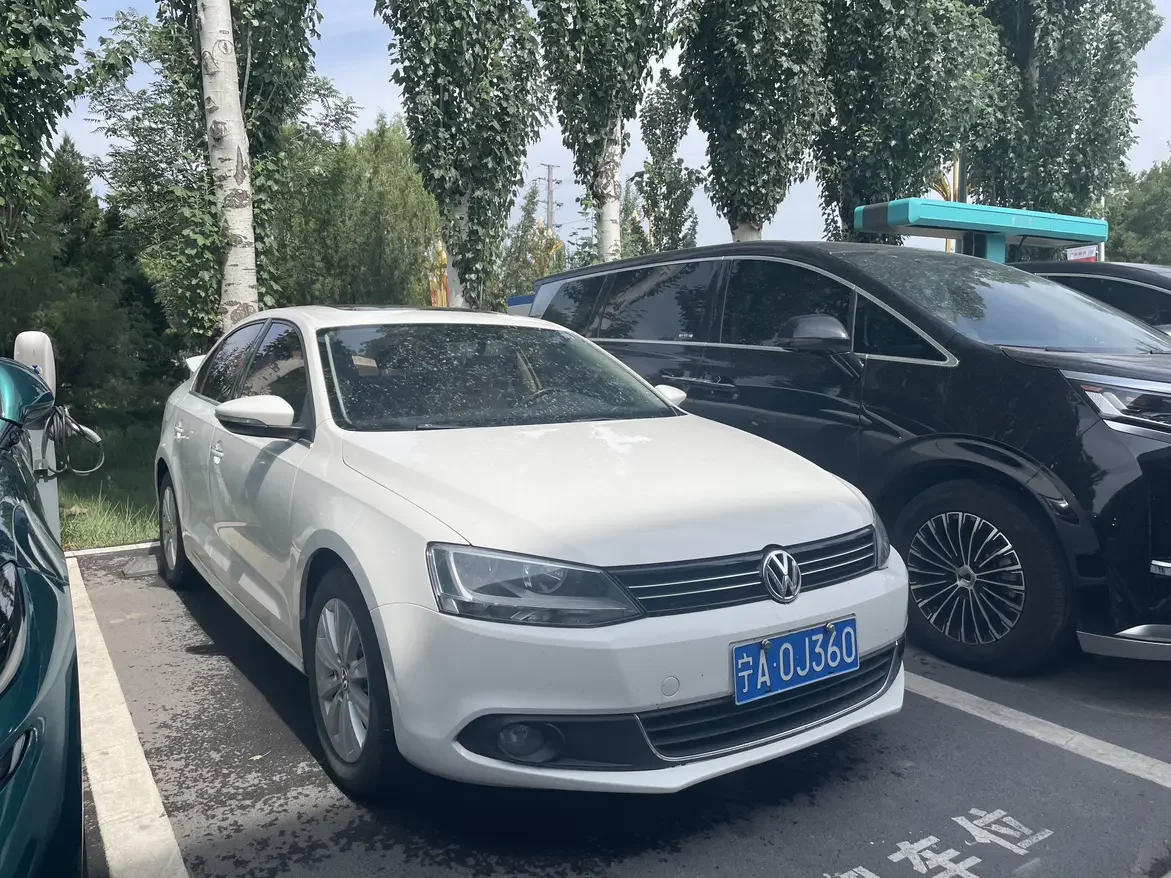 Volkswagen Sagitar