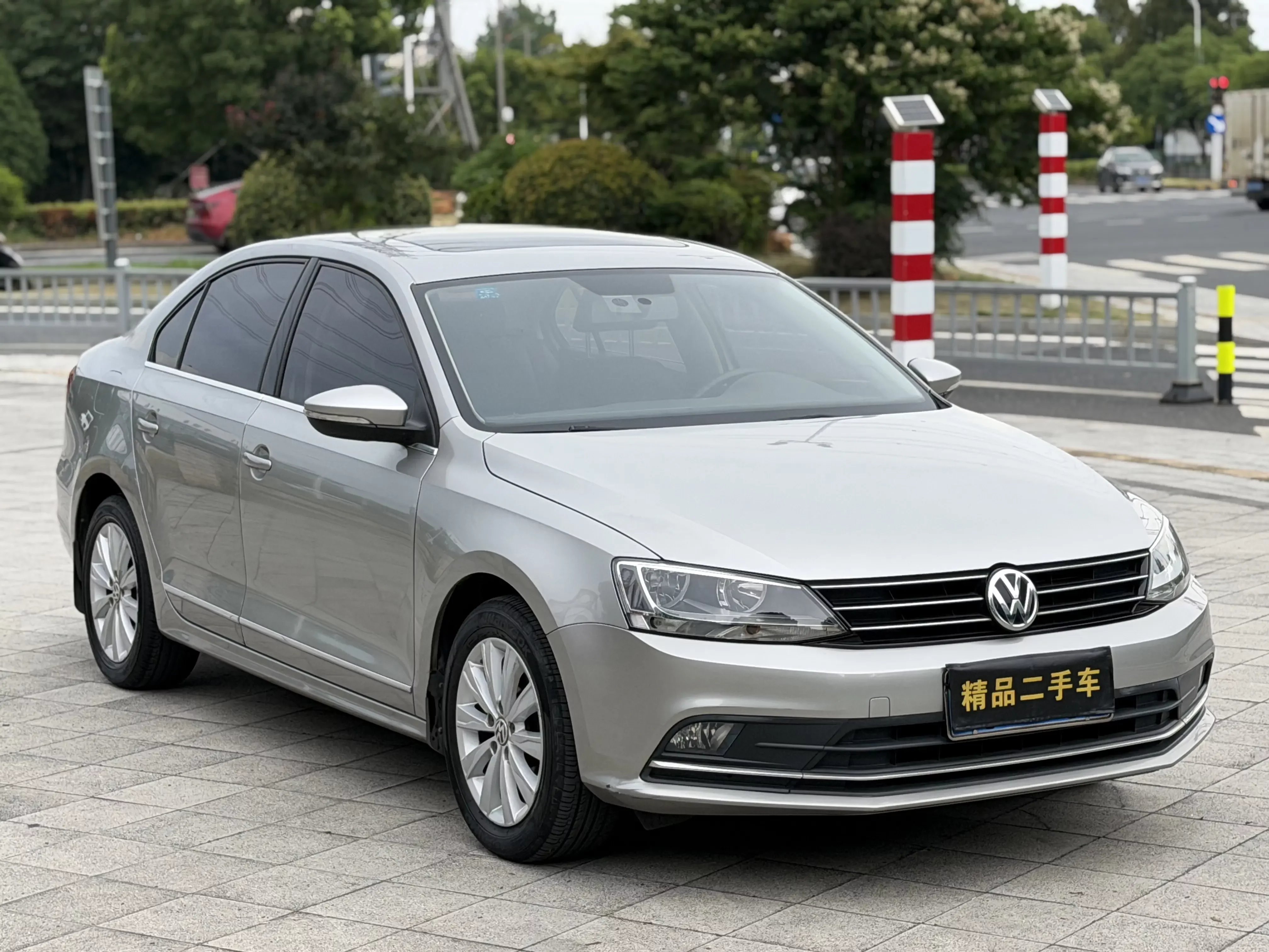 Volkswagen Sagitar
