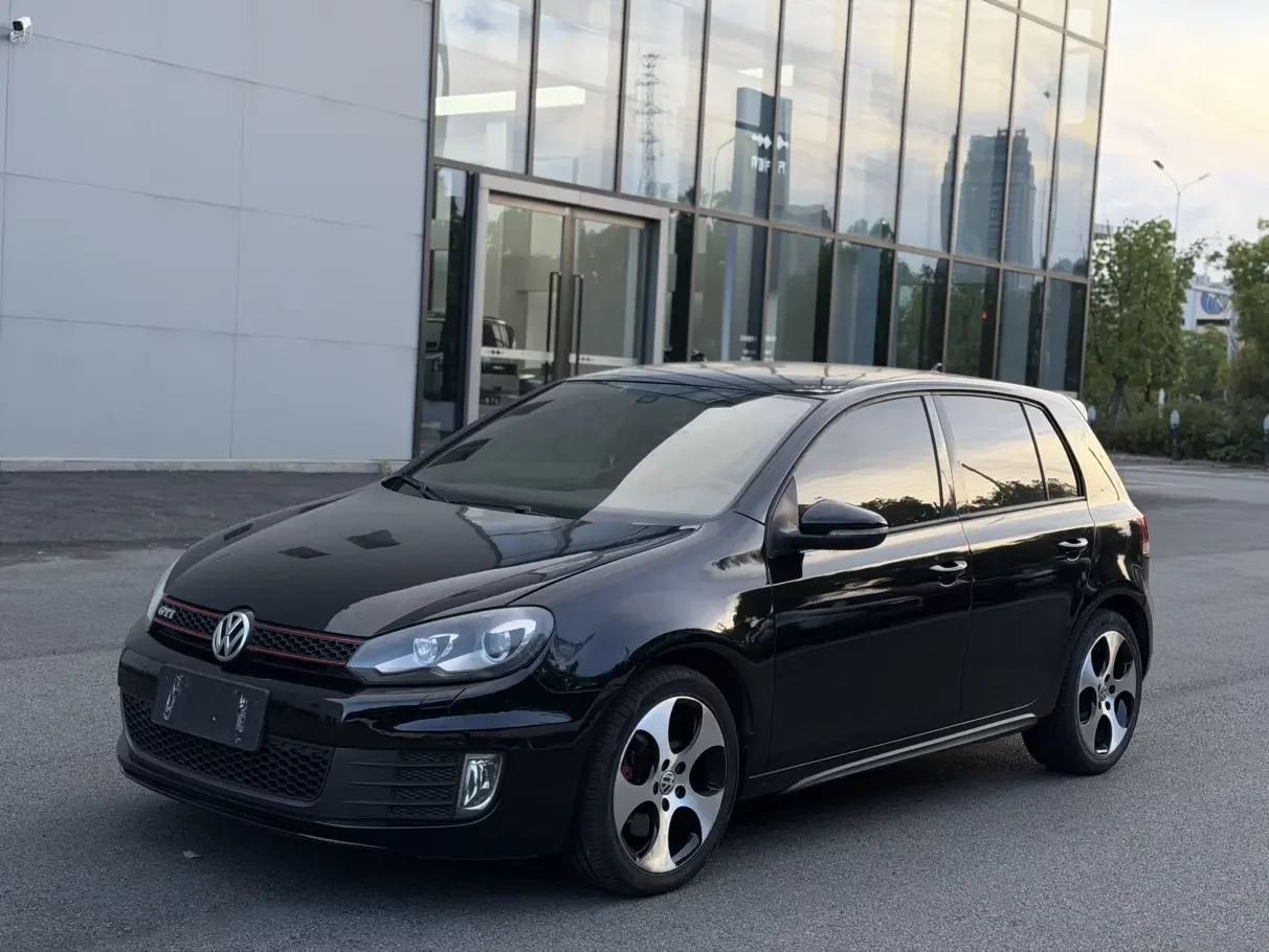 Volkswagen Golf GTI