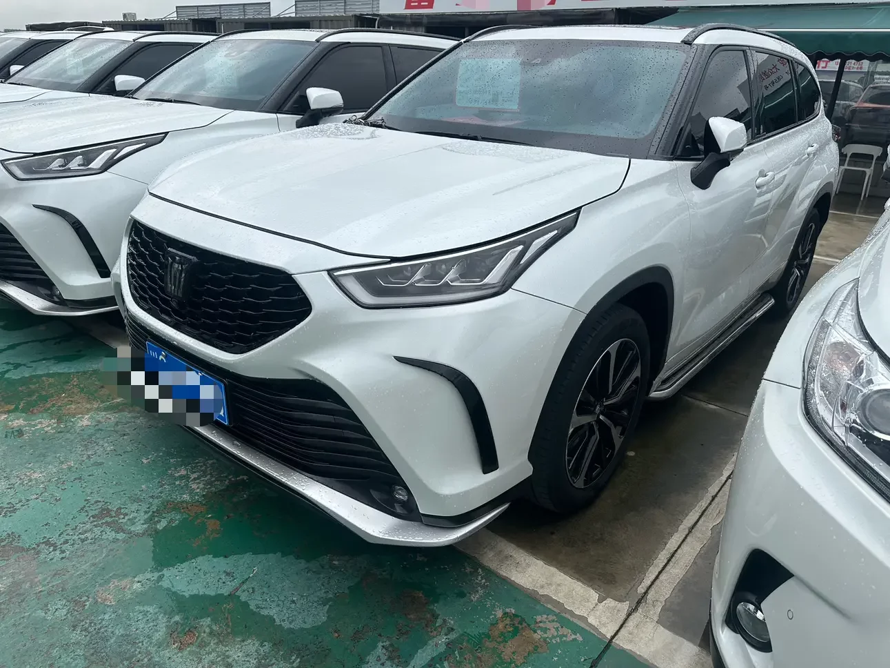 Toyota Crown Kluger