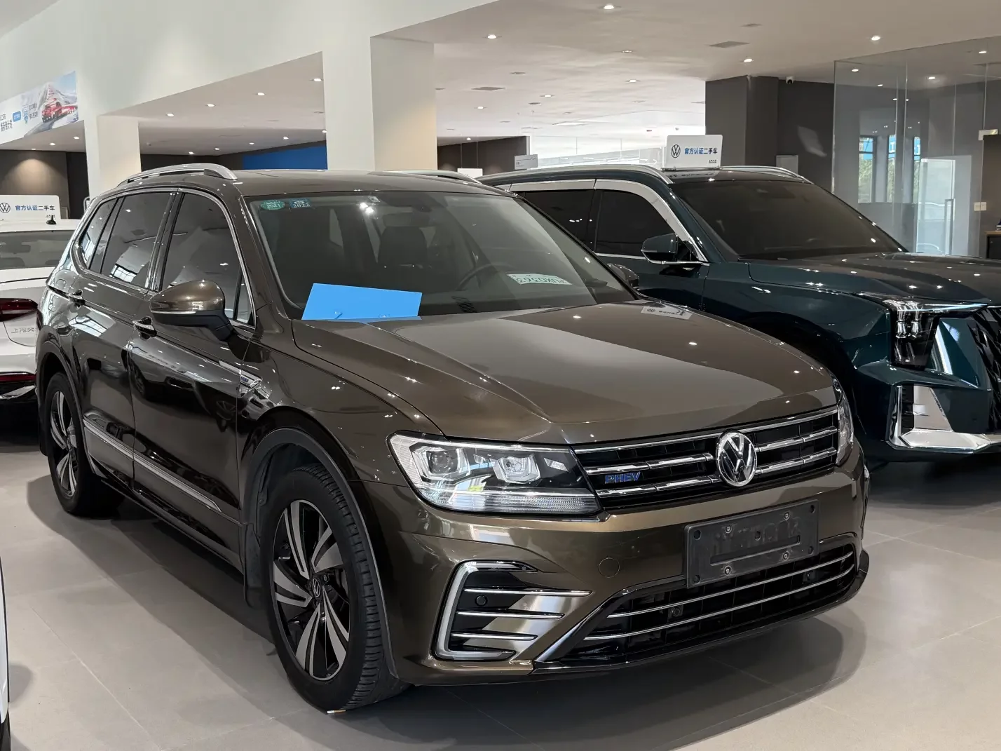 Volkswagen Tiguan L PHEV