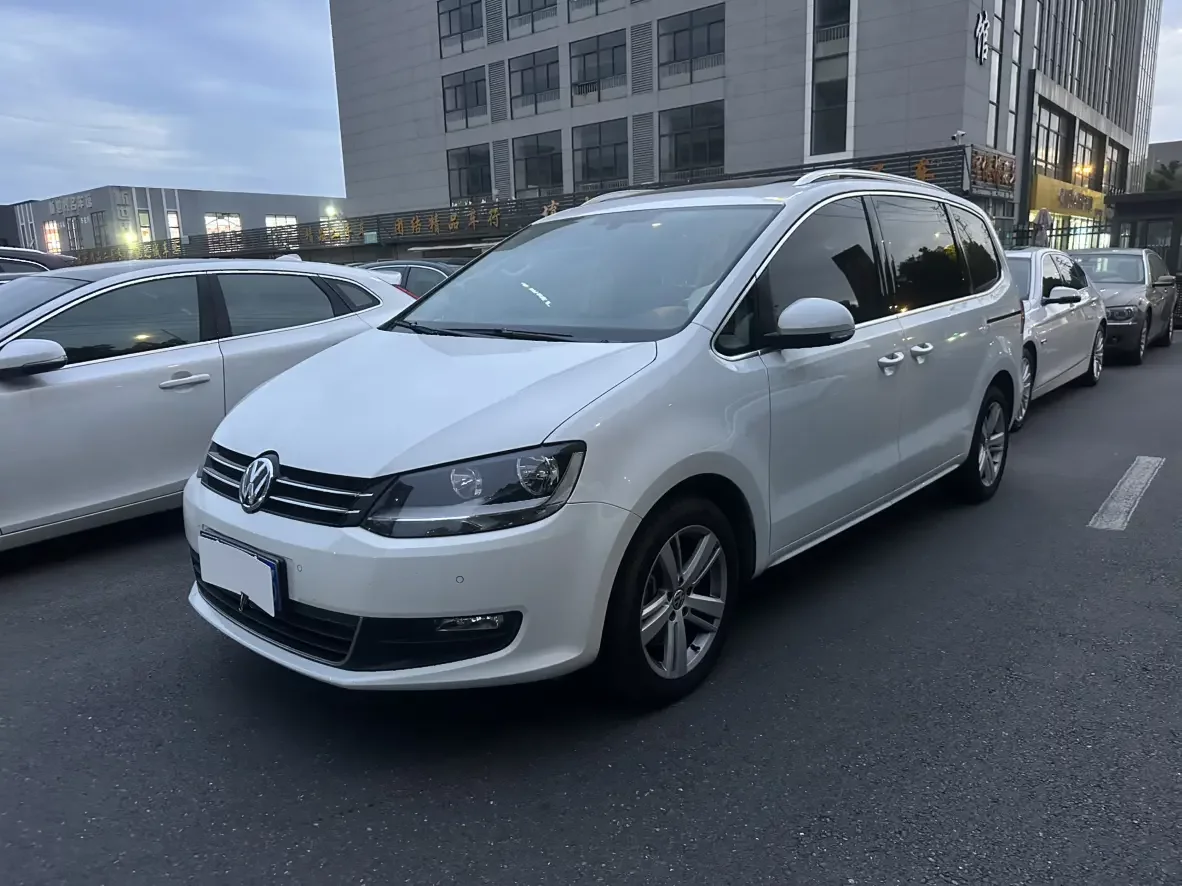 Volkswagen Sharon