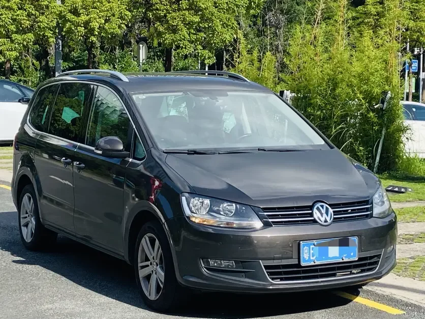 Volkswagen Sharon