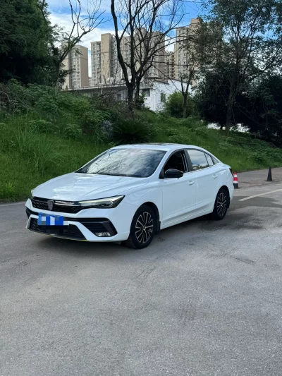 Roewe i5