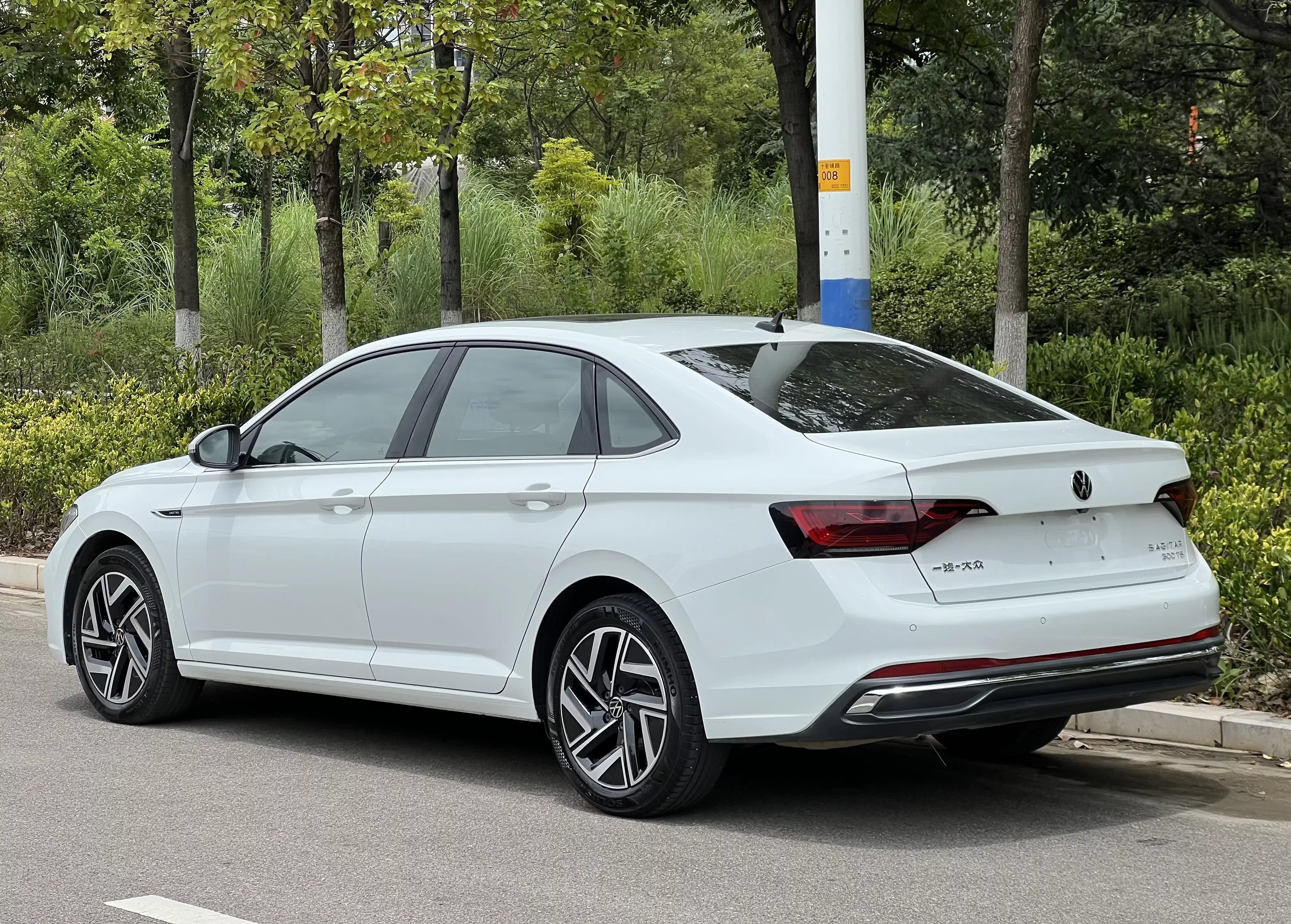 Volkswagen Sagitar