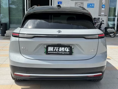 NIO ES6