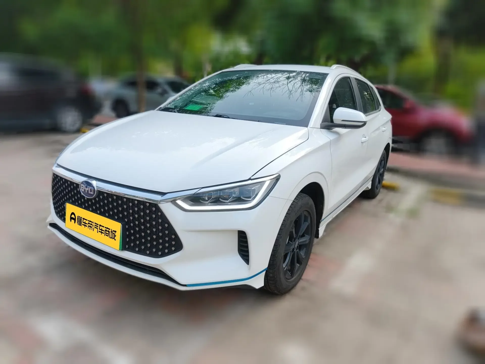 BYD e2